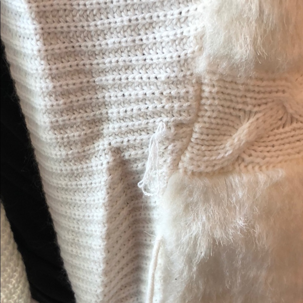 White Top - Picture 4 of 5